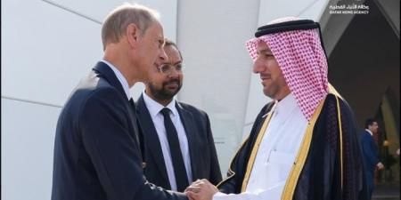 دوق إدنبره يصل الدوحة لتقديم العزاء في فقيد الوطن الكبير