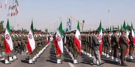 الجيش الإيراني: استهدفنا موقع تمركز المروحيات وطائرات الاستطلاع الأمريكية في قاعدة الصخير بالبحرين