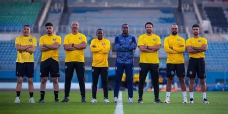 بيراميدز
يبدأ
الموسم
بثوب
جديد،
يشكر
يورتشيتش
ويتعاقد
مع
موكوينا،
يتمسك
بجدو
والجهاز
يضم
4
جنسيات،
رحيل
ماييلي
واعتزال
إكرامي
وعودة
محمود
صابر