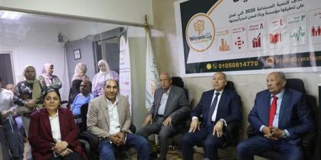 محافظ
القاهرة
يوزع
كراسى
كهربائية
على
ذوى
الهمم