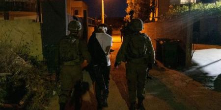 اعتقال 3 فلسطينيين وإصابة العشرات خلال اقتحامات لقوات الاحتلال بالضفة الغربية
