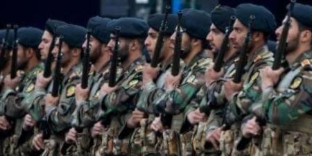 الجيش الإيراني يهدد الدول المتعاونة مع واشنطن بمنعها من عبور مضيق هرمز
