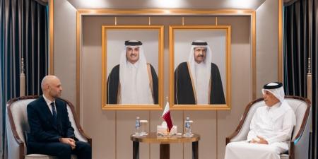 وزير الدولة للشؤون الخارجية يودع القائم بالأعمال بالإنابة الأمريكي