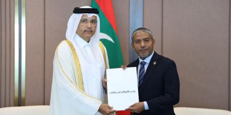 وزير الدولة للشؤون الخارجية في المالديف يتسلم نسخة من أوراق اعتماد سفير دولة قطر