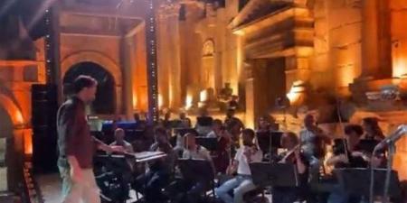 شاهد،
      تجهيزات
      حفل
      ماجدة
      الرومي
      قبل
      انطلاقه
      الليلة
      بمهرجان
      جرش
      بالأردن