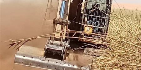استجابة
      لشكوى
      المزارعين،
      رفع
      تجمعات
      مياه
      الصرف
      بباريس