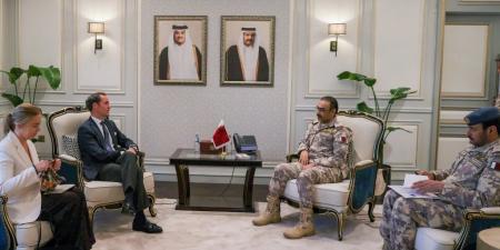 رئيس أركان القوات المسلحة القطرية يلتقي الممثل الخاص للأمين العام لحلف الناتو للجوار الجنوبي