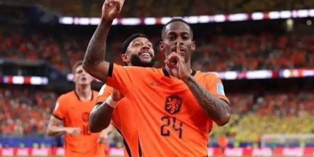 رسميا،
الهلال
السعودي
يعلن
التعاقد
مع
كريسينسو
سمرفيل
بعقد
لمدة
4
مواسم