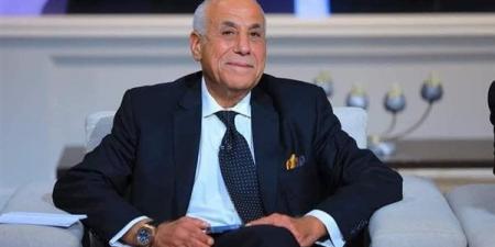 هل
طلب
حسين
لبيب
تولي
رئاسة
شركة
الكرة
في
الزمالك؟
مصدر
يجيب