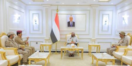 بحضور
قائد
قوات
التحالف
في
مأرب..
العرادة
يؤكد
ضرورة
رفع
الجاهزية
القتالية
وتعزيز
القدرات
العسكرية