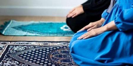 هل
      تصح
      صلاة
      المرأة
      إماما
      بالنساء،
      وأين
      تقف؟
      الإفتاء
      توضح