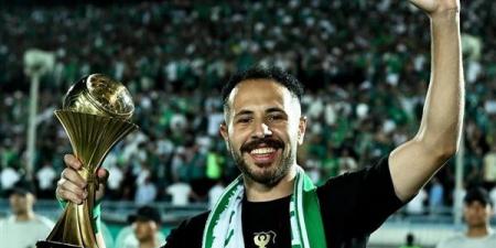 المصري
      يجدد
      تعاقده
      مع
      حسن
      علي
      3
      مواسم