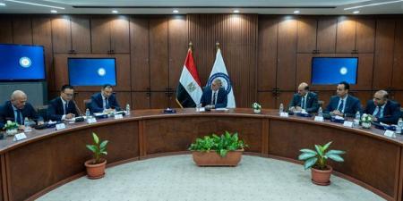 مصر
      والصين
      تدفعان
      بمشروعات
      في
      قطاع
      البتروكيماويات
      وتوطين
      بعض
      المنتجات