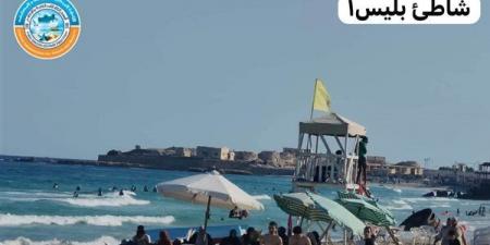 إقبال متوسط على شواطئ الاسكندرية ورفع الرايات الحمراء والصفراء
