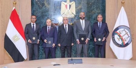 النيابة
      العامة
      تُطلق
      خدماتها
      الإلكترونية
      عبر
      تطبيق
      “فودافون
      كاش”