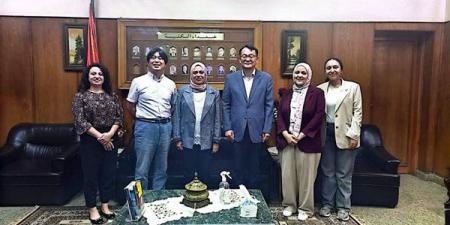 ألسن عين شمس تستقبل وفد جامعة هانيانغ الكورية لبحث التعاون المشترك