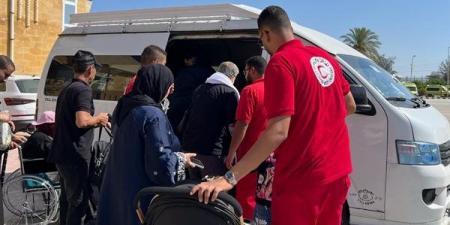 من
رفح
إلى
المستشفيات
المصرية،
الهلال
الأحمر
يواصل
مساندة
الجرحى
الفلسطينيين