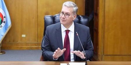 وزير
      البترول:
      تنويع
      مصادر
      إمدادات
      الغاز
      وتأمين
      احتياجات
      الدولة
      عبر
      الاستيراد