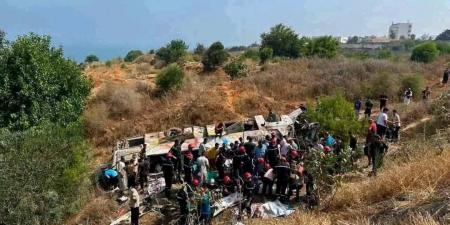 فاجعة مرورية في الجزائر.. مصرع 25 شخصا وإصابة 44 في حادث انقلاب حافلة مسافرين