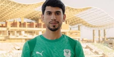 المصري
يضم
محمد
شكري
لاعب
الأهلي
4
مواسم