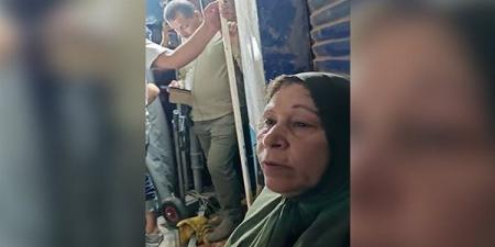 "عفش
حفيدتي
كان
في
الشقة"،
شهادة
مؤلمة
لإحدى
الناجيات
من
عقار
زفتى
المنهار
(فيديو)