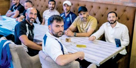 لوسيل يعزز روح الفريق الواحد في أمستردام