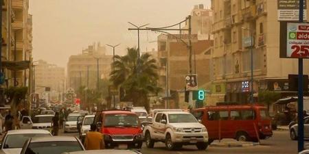 شبورة
كثيفة
ورمال
وأتربة
على
هذه
المناطق،
الظواهر
الجوية
لطقس
الغد