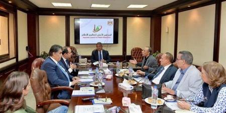 بسبب
بيع
الهواء،
الأعلى
للإعلام
يقرر
مراجعة
عقود
الإنتاج
المشترك
في
جميع
القنوات
الخاصة