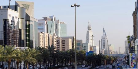 «الأرصاد»
تحذر
من
أتربة
ورياح
شديدة
على
عدد
من
محافظات
الرياض
حتى
الـ
10
مساءً
