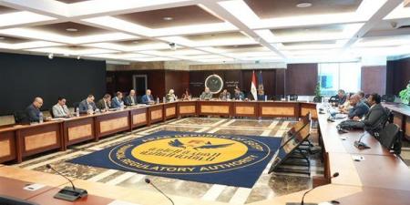 عزام: تطوير المنظومة الضريبية المرتبطة بسوق رأس المال وتعزيز الثقة بين الإدارة ومجتمع الأعمال