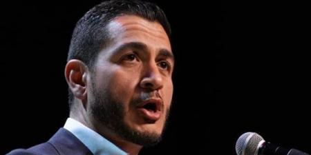 ذا جارديان: عبد الرحمن السيد يضع الديمقراطيين أمام اختبار حاسم قبل انتخابات الرئاسة الأمريكية