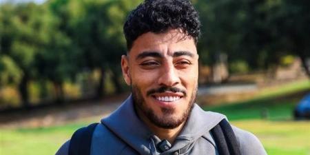 انضمام أكرم توفيق لمعسكر الأهلي في إسبانيا (فيديو)