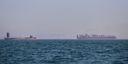"أدنوك" الإماراتية: تعرض سفينتين لهجوم أثناء عبورهما مضيق هرمز
