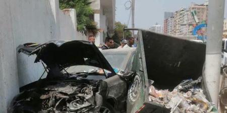 مصرع عامل نظافة صدمته سيارة ملاكي بعد صعودها الرصيف بالمنصورة (صور)