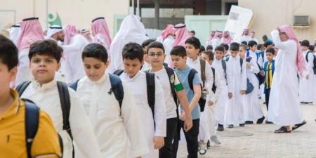 الكادر التعليمي.. تفوق نسائي وتصدر للمرحلة الابتدائية