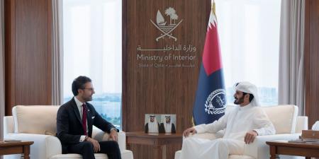 وزير الداخلية يستعرض مع سفير إسبانيا علاقات التعاون بالمجالات الأمنية