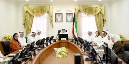 الفضالة بحث تعزيز التنسيق بين «الجهاز المركزي» و«المناقصات» و«القوى العاملة»
