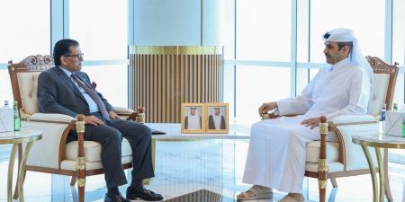 وزير الدولة لشؤون الطاقة يجتمع مع وزير خارجية بنغلاديش