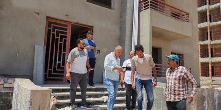 مسؤولو الإسكان يتفقدون تنفيذ شقق ديارنا في بدر