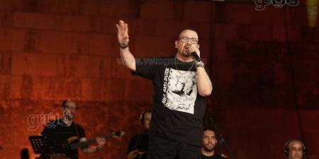 هشام عباس يفاجئ جمهور مهرجان القلعة بأغنية «تسيبها تحبك» لأول مرة