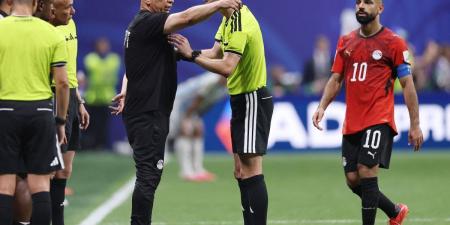 الفيفا يبدأ إجراءات تأديبية ضد حسام حسن وإبراهيم واللاعب زيكو.. والاتحاد المصري يرد