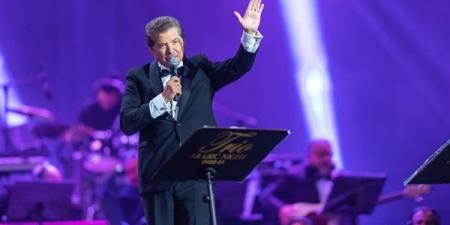 زغروطة تشعل الأجواء في حفل وليد توفيق ورد فعل غير متوقع من الفنان (فيديو)