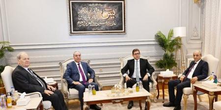 اللواء حسن رشاد رئيس المخابرات العامة المصرية يلتقي وفد السلطة الفلسطينية