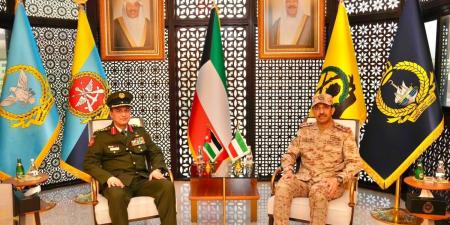 رئيس الأركان استقبل الملحقين العسكريين للأردن ومصر وأستراليا