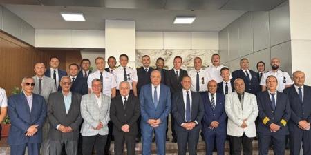 وزير الطيران يتابع التشغيل التجريبي للأنظمة الرادارية الحديثة ببرج المراقبة الجوية بمطار القاهرة