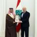 الرئيس اللبناني يقلّد السفير السعودي وليد بخاري وسام الأرز الوطني تقديرًا لجهوده الدبلوماسية