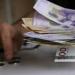 سعر
الكرون
الدنماركي
أمام
الجنيه
في
البنوك
المصرية
بتعاملات
اليوم
الثلاثاء