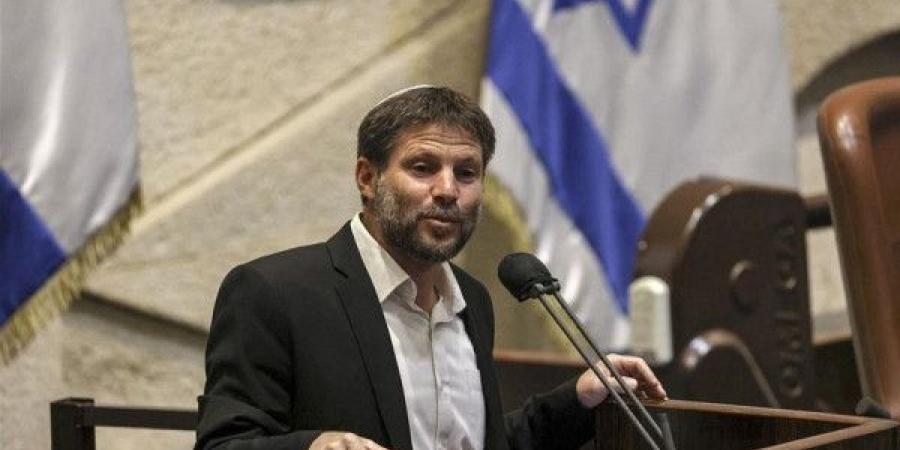 سموتريتش: لن نوقف الحرب إلا بعد تهجير مئات الآلاف من غزة