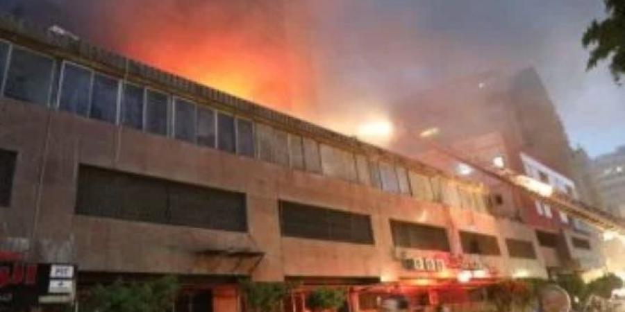 حريق بشركة الأدوية بالأزبكية.. ومحافظ القاهرة يشرف على محاولات الإطفاء