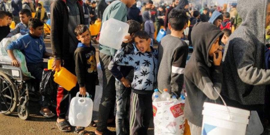 بلدية غزة تحذر من أزمة مياه حادة بسبب نقص الوقود وتوقف خط "ميكروت"